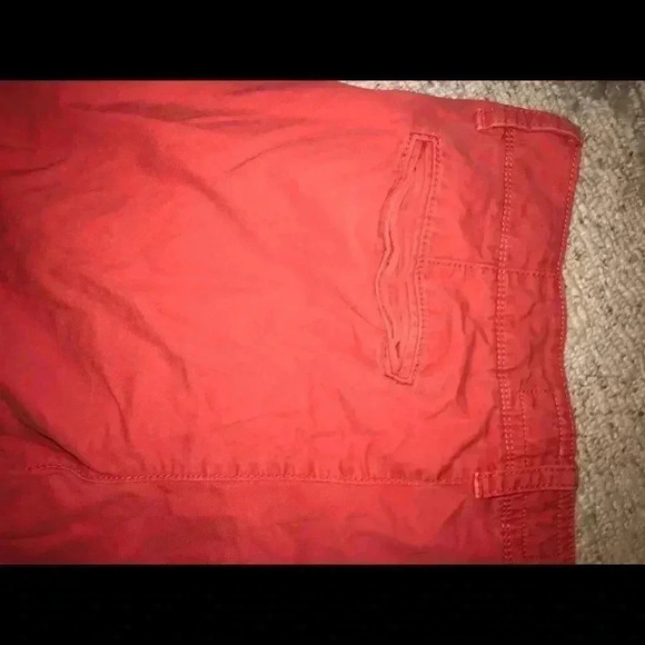 AMERICAN EAGLE RED SHORTS SIZE 33 - Picture 7 of 7